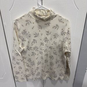 Croft & Barrow Cream Floral Turtleneck Long Sleeve
